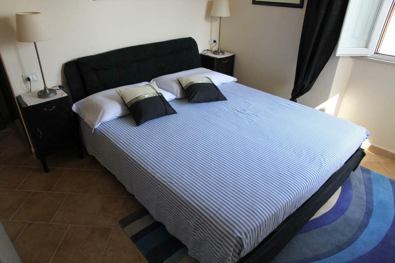 Bed and Breakfast Los Flamingos La Maddalena  Zewnętrze zdjęcie